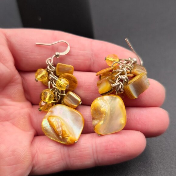 Silver Plated Yellow Pearl And Shell Handmade Earrings A6316 - Picture 3 of 5